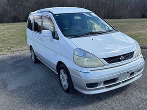 2000 Nissan Serena