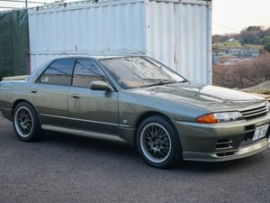 1993 Nissan Skyline Autech HNR32 RB26 6 Throttle