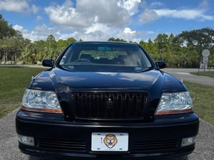 1999 Toyota Crown Majesta — photo 2