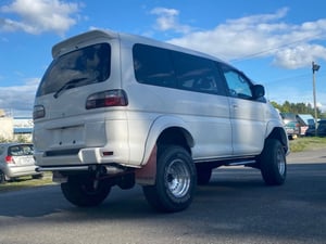 JDM SUPER LIFTED(ALTERED SUSPENSION)MITSUBISHI DELICA — photo 5