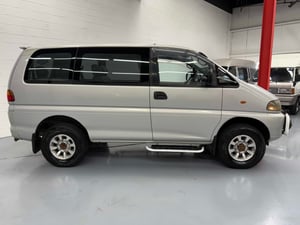 1996 Mitsubishi Delica Space Gear — photo 5