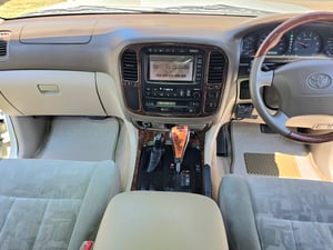 1998 Toyota Land Cruiser VX Limited — photo 4