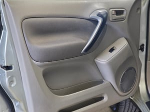 2000 TOYOTA RAV4 L MANUAL 4WD — photo 6