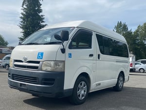 JDM DEISEL HIGH ROOF VAN LOW LOW MILEAGE