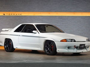 1990 Nissan Skyline — photo 3