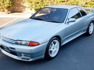 1990 Nissan Skyline GT-R — photo 2