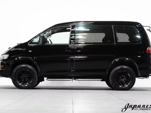 1998 Mitsubishi Delica Chamonix — photo 4