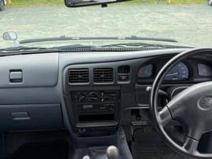 2003 Toyota Hilux — photo 6