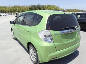 2011 Honda Fit Hybrid SMART — photo 4