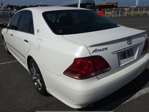 2005 TOYOTA CROWN ATHLETE — photo 4