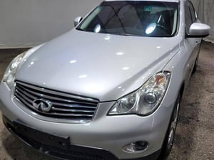 2010 INFINITI EX35 / LHD — photo 2