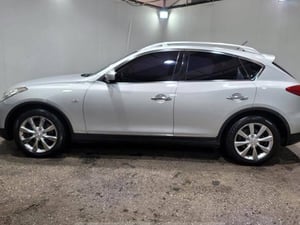 2010 INFINITI EX35 / LHD — photo 3