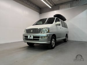 Toyota Regius V L-Package 4WD 1999 — photo 2