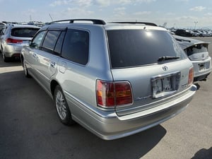 Toyota Crown Estate Athlete V 2000 — photo 4