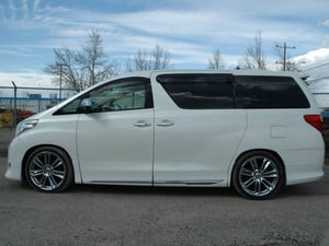Jdm 2008 Toyota Alphard V-6 Awd — photo 3