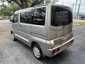1999 Mitsubishi TownBox Wide Automatic Mini Van — photo 5