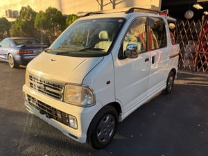 2000 Daihatsu Atrai Turbo Automatic 4WD Mini Van — photo 3