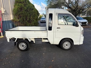 2000 Daihatsu Hijet Jumbo 4WD Mini Truck — photo 5