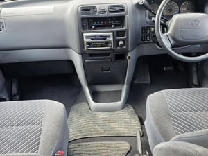 1996 Toyota Granvia 4WD Diesel — photo 2
