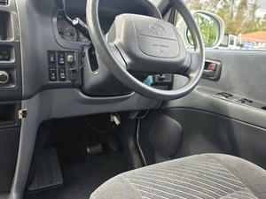 1996 Toyota Granvia 4WD Diesel — photo 4