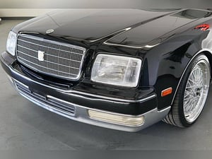1999 TOYOTA CENTURY V12 — photo 4