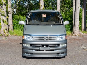 1997 Toyota Hiace Regius Wagon G — photo 2
