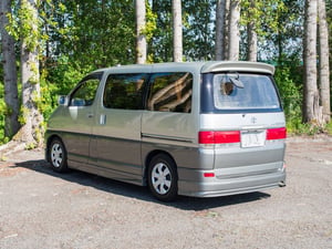 1997 Toyota Hiace Regius Wagon G — photo 3