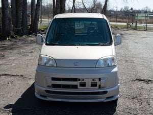 2001 Honda Life L — photo 2