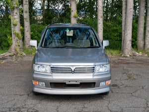 2001 Mitsubishi Chariot Super Exceed — photo 2