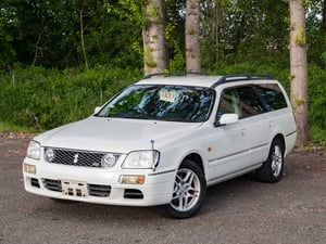 2001 Nissan Stagea