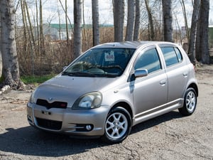 2001 Toyota Vitz RS